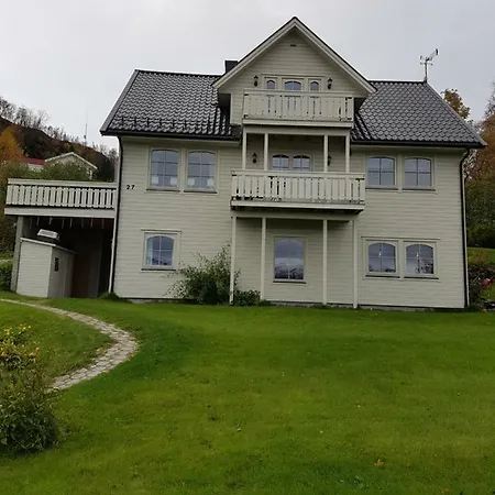 Solbakken 27 Lyngseidet