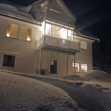 Апартаменты Solbakken 27 Lyngseidet